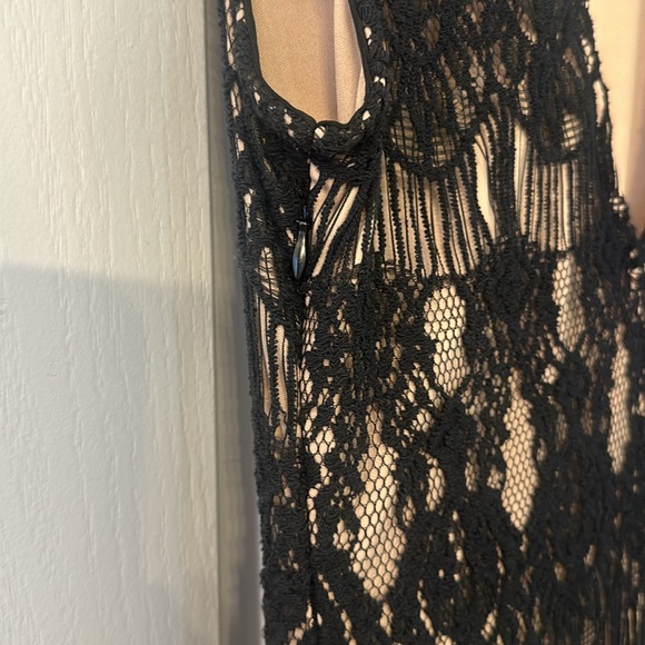 Rachel & Chloé Black Lace Nude Illusion Maxi Dress – Size M - Picture 10 of 10